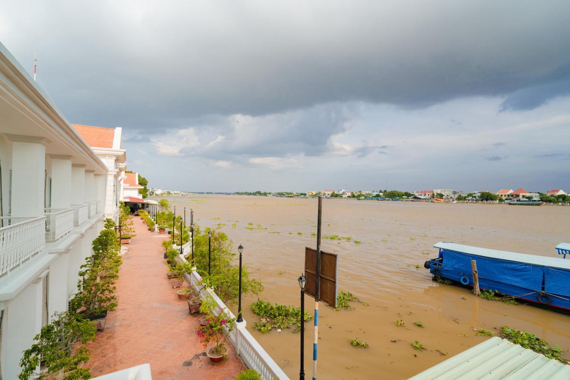 Chuong Duong Hotel Митхо Экстерьер фото